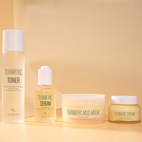 Kit de blanchiment de la peau de marque privée Supprimer les taches sombres Ensemble de soins de la peau pour le visage au curcuma